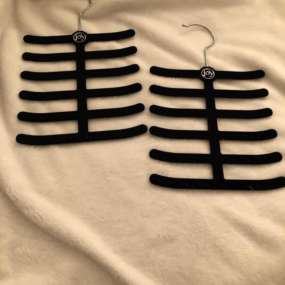 velvet necktie holders 1 left
